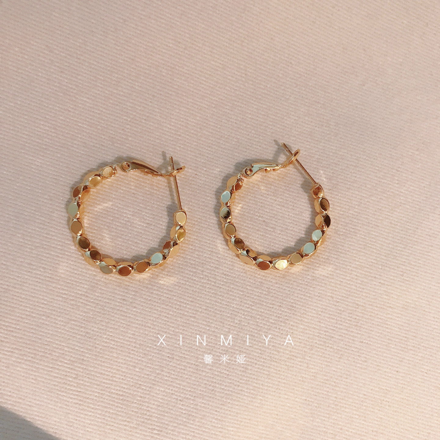 金色耳环圈圈2025新款爆款轻奢高级感耳圈夸张气质独特耳钉耳饰女