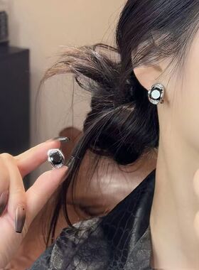思慕琦轻奢黑色闪钻锆石耳环