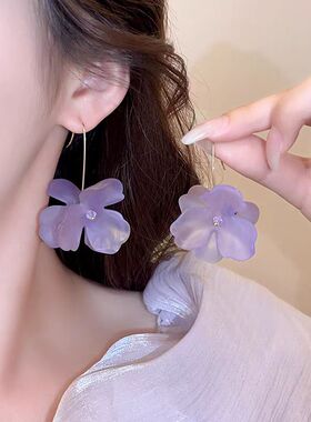 超仙~雾面紫色花朵耳环2025新款爆款高级感气质花瓣耳坠夸张耳饰