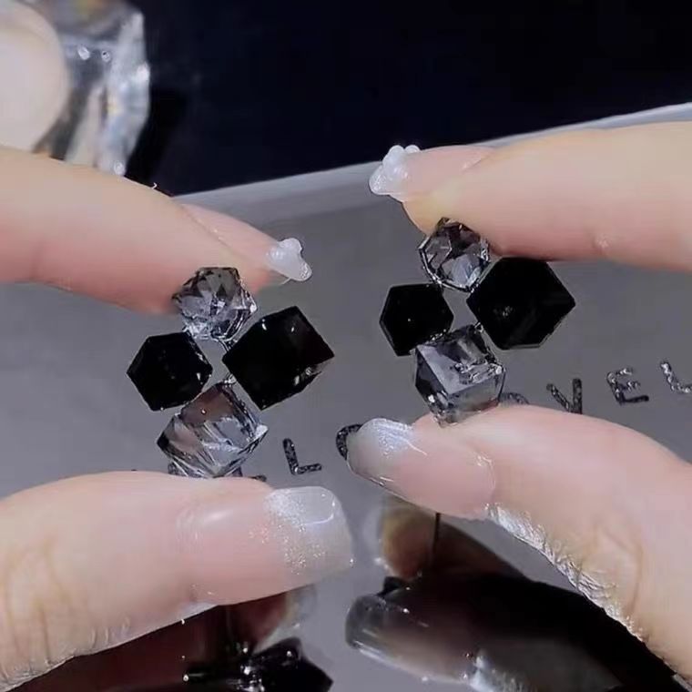 思慕琦气质亚克力女电镀几何耳环