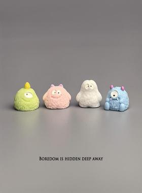 无聊了，摆几只小毛怪桌面小摆件