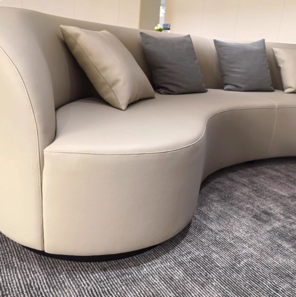 鸿蒙智行汽车4S店展厅家具问界享界尊界尚界同款弧形多人组合沙发