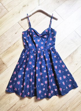 英国原单春夏复古田园小碎花圆点印花棉质吊带a字收腰连衣裙 L40