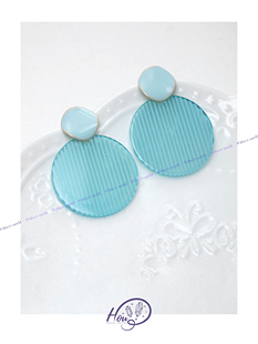 厚耳垂的世界S925银针小众设计感圆形天蓝精致闪亮耳钉耳环耳饰