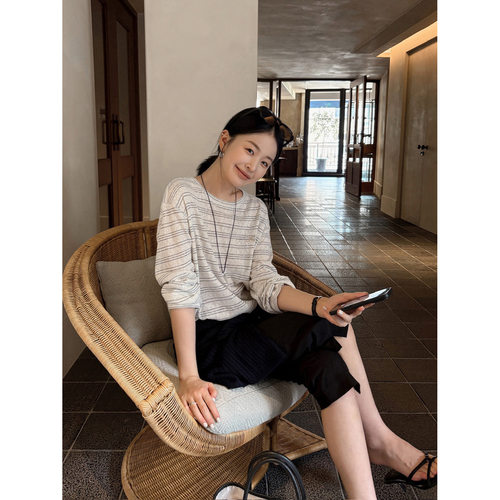 THXGIVING 淡人简法 舒适显瘦条纹小刺绣长袖宽松T恤女2026秋新款