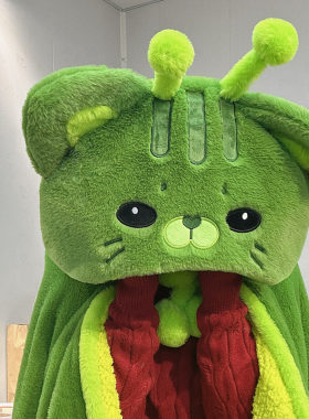 哈基米外星小猫猫披风毛绒斗篷冬天生日礼物女生送女友闺蜜圣诞节