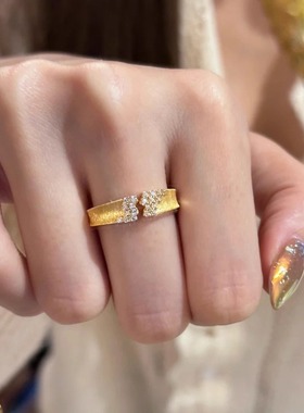 设计师款拉丝镶钻满天星戒指