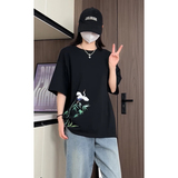 黑色
