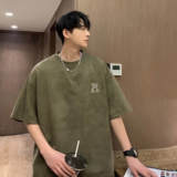 军绿色