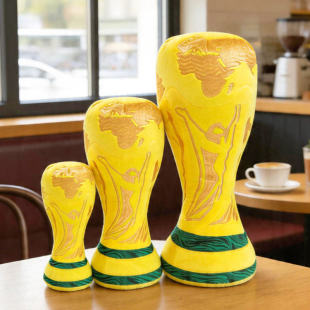 2026美加墨世界杯大力神杯毛绒玩偶足球公仔FIFA足联奖杯挂件周边