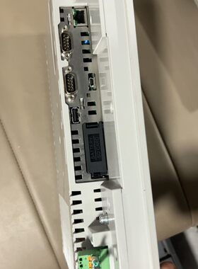 议价GP-4501TW 普洛菲斯工控触摸屏 人机界面 带膜带一条竖线维修