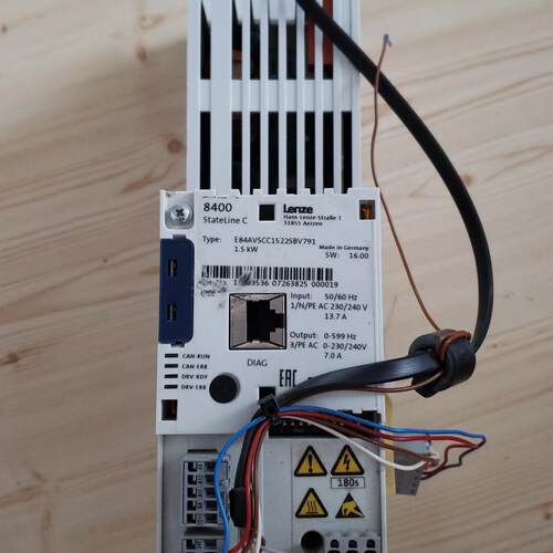 议价E84AVSCC 变频器 8400 1.5kw Lenze维修