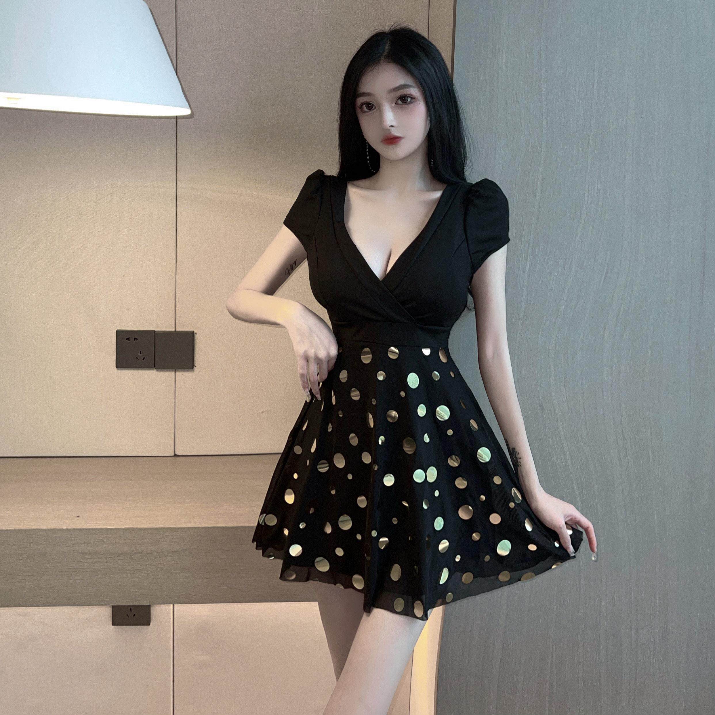 夜场店装女技师佳丽工作服夜总会性感减龄显瘦短款蓬蓬字连衣裙