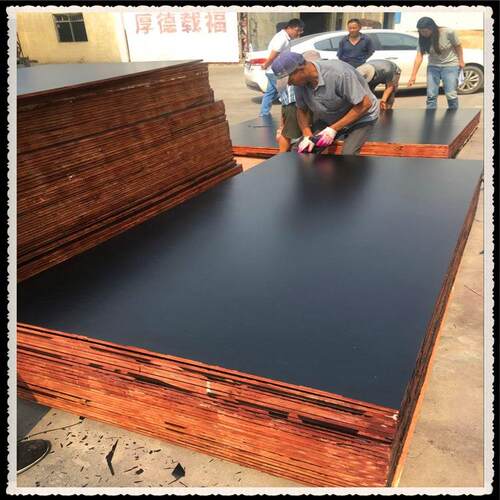 大尺寸1.5*3米黑色建筑模板1.525*3.1米18mm21mm太尔膜建筑模板
