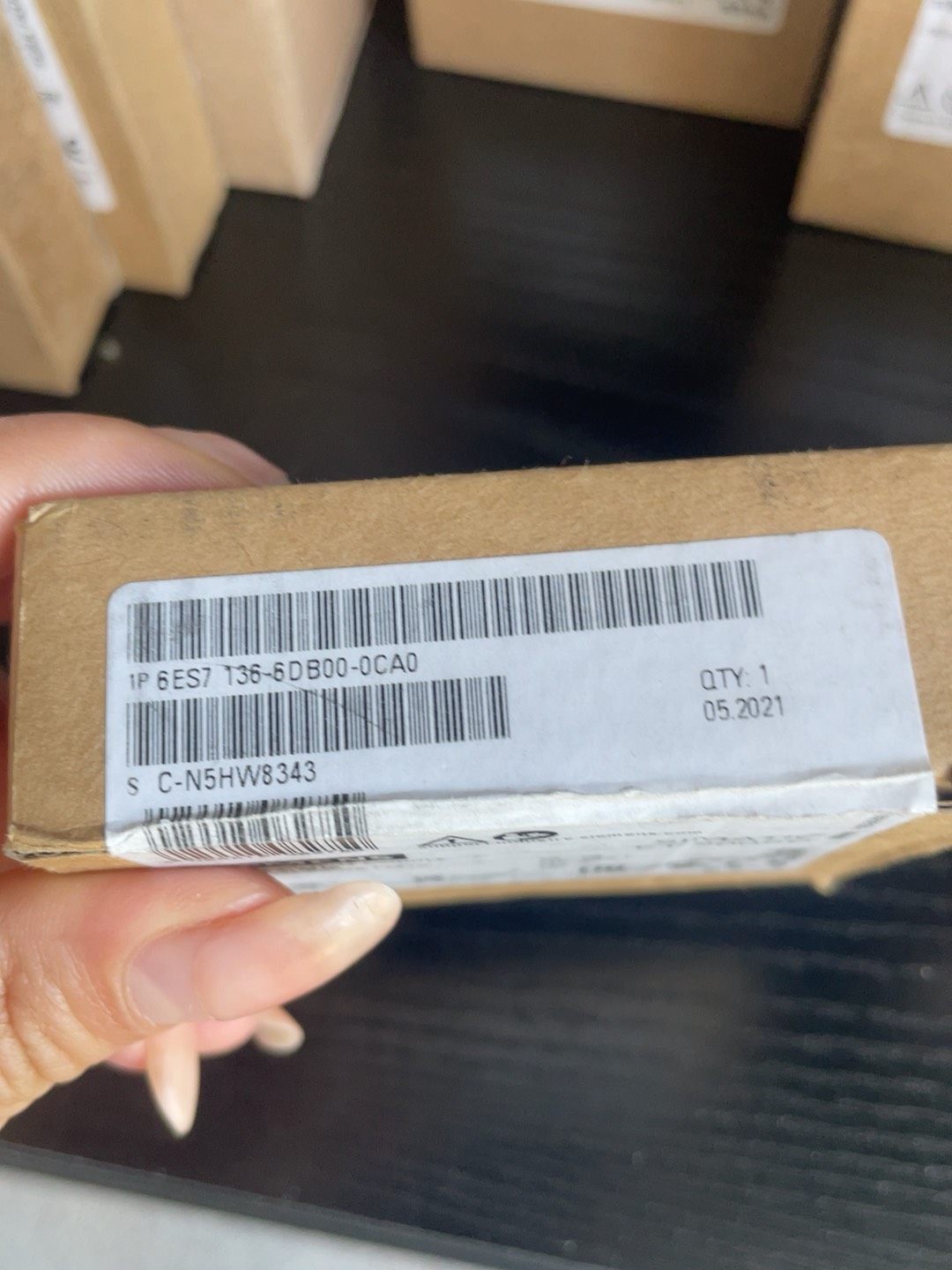 6ES7136-6DB00-0CA0侧开，里外序列号一致，图