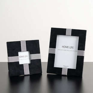 匠十三  高端豪宅样板房相框轻奢黑白大平层床头柜设计师装饰品