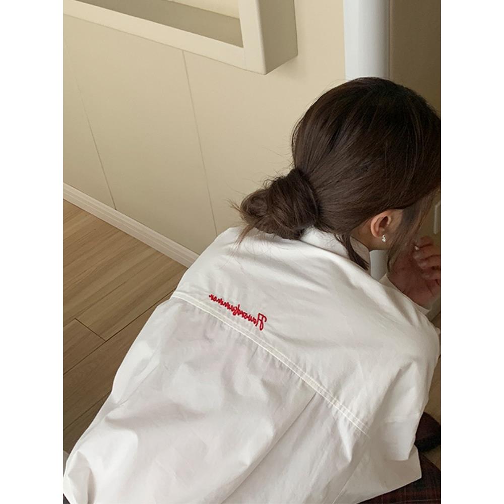 韩国字母刺绣白色长袖衬衫女春秋新款设计感宽松休闲衬衣外套潮