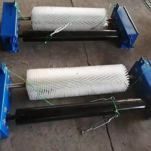 B1000送带B1000滚刷清扫器毛刷扫料输器电动型被动龙尼不锈钢碳化