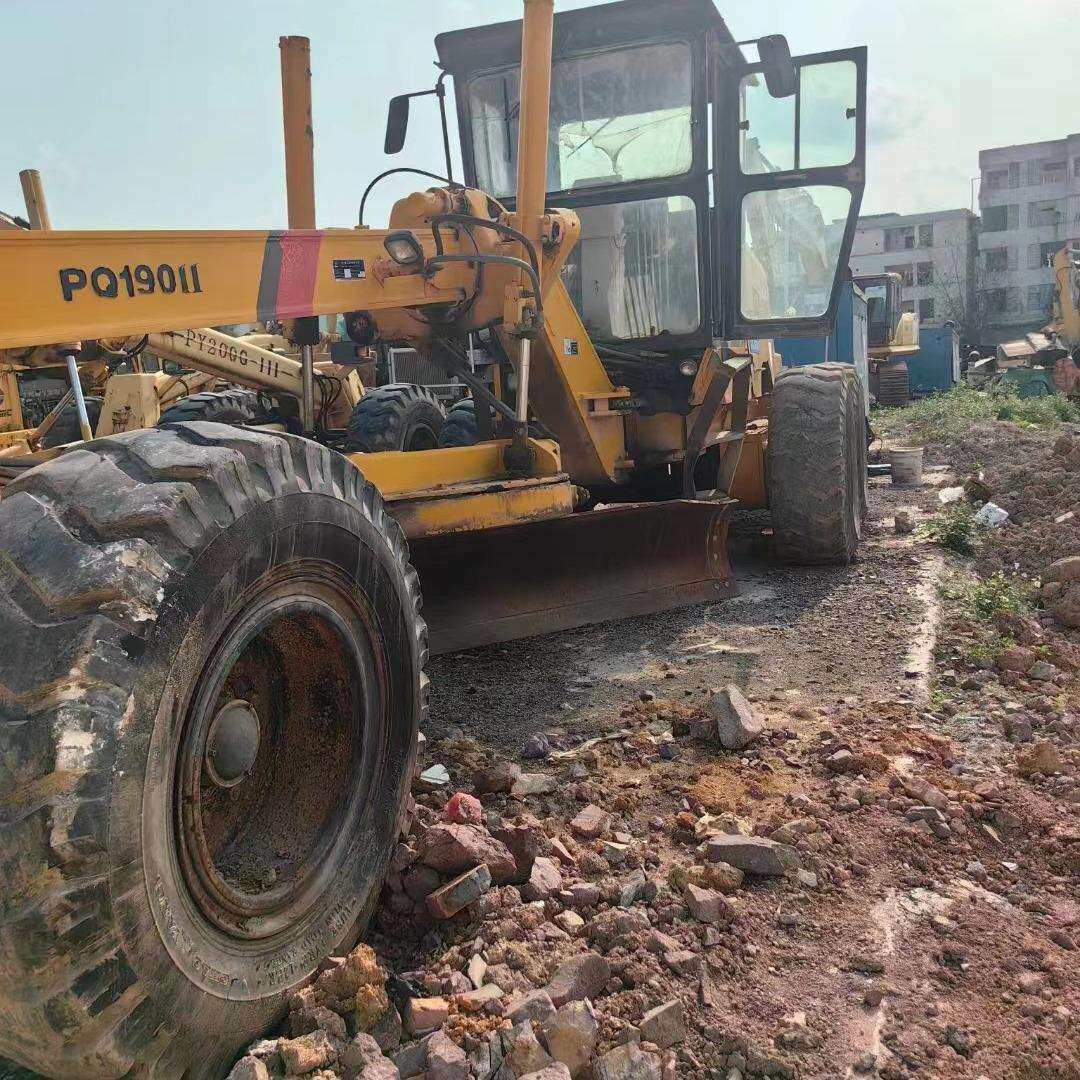 used grader 徐工165徐工180徐工215平地机 卡特140H平地机出售