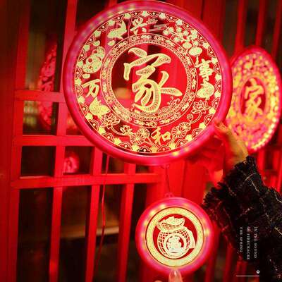 现货直供春节装饰彩灯新年门福福字福娃吸盘灯家用过年节日氛围灯