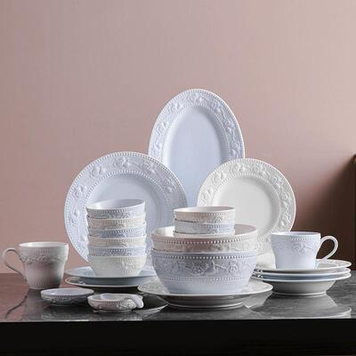 奶油风浮雕草莓餐具高颜值盘子碗碟盘套装陶瓷饭汤碗餐盘家用餐具