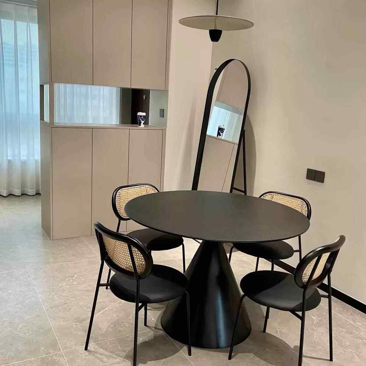 小红书意式极简德利丰岩板餐桌纯黑色家用小户型圆形岩板圆餐桌,住宅家具,岩板餐桌,淘宝优惠券,粉丝福利购,淘宝优惠卷