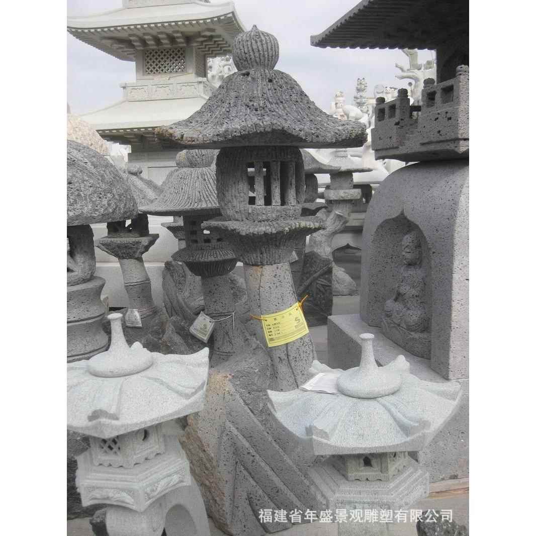芝麻黑石灯笼雕刻厂家 禅意石灯笼家用石雕景观小品石头摆件
