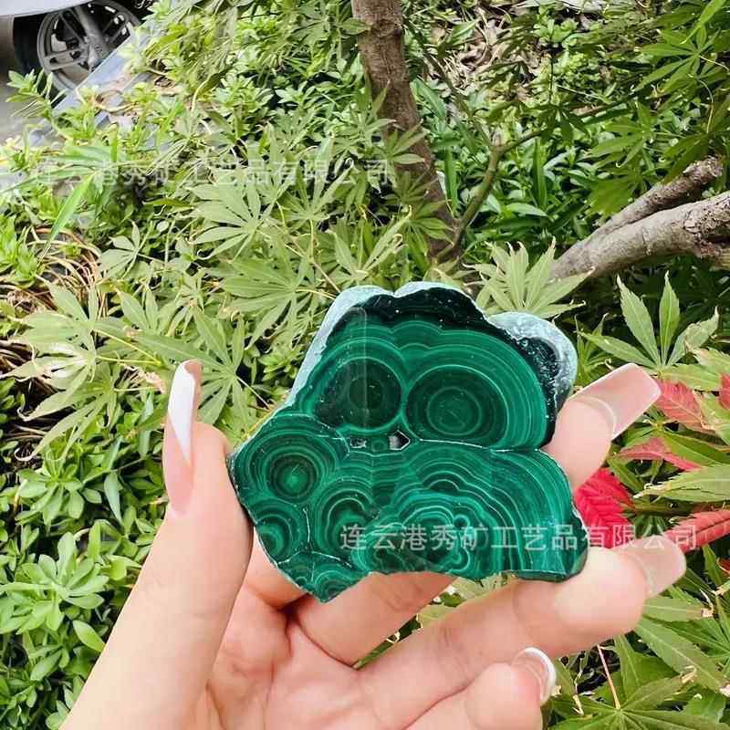 天然孔雀石切片SSR手工原家石磨打摆件热卖居饰装工艺品