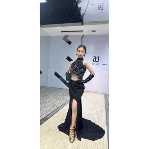 正品购产品白采色t台套装，儿童的拖尾，t台业t台，女孩的时装裙