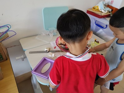 爱果乐儿童学习桌怎么样问了又问实情真相如何？