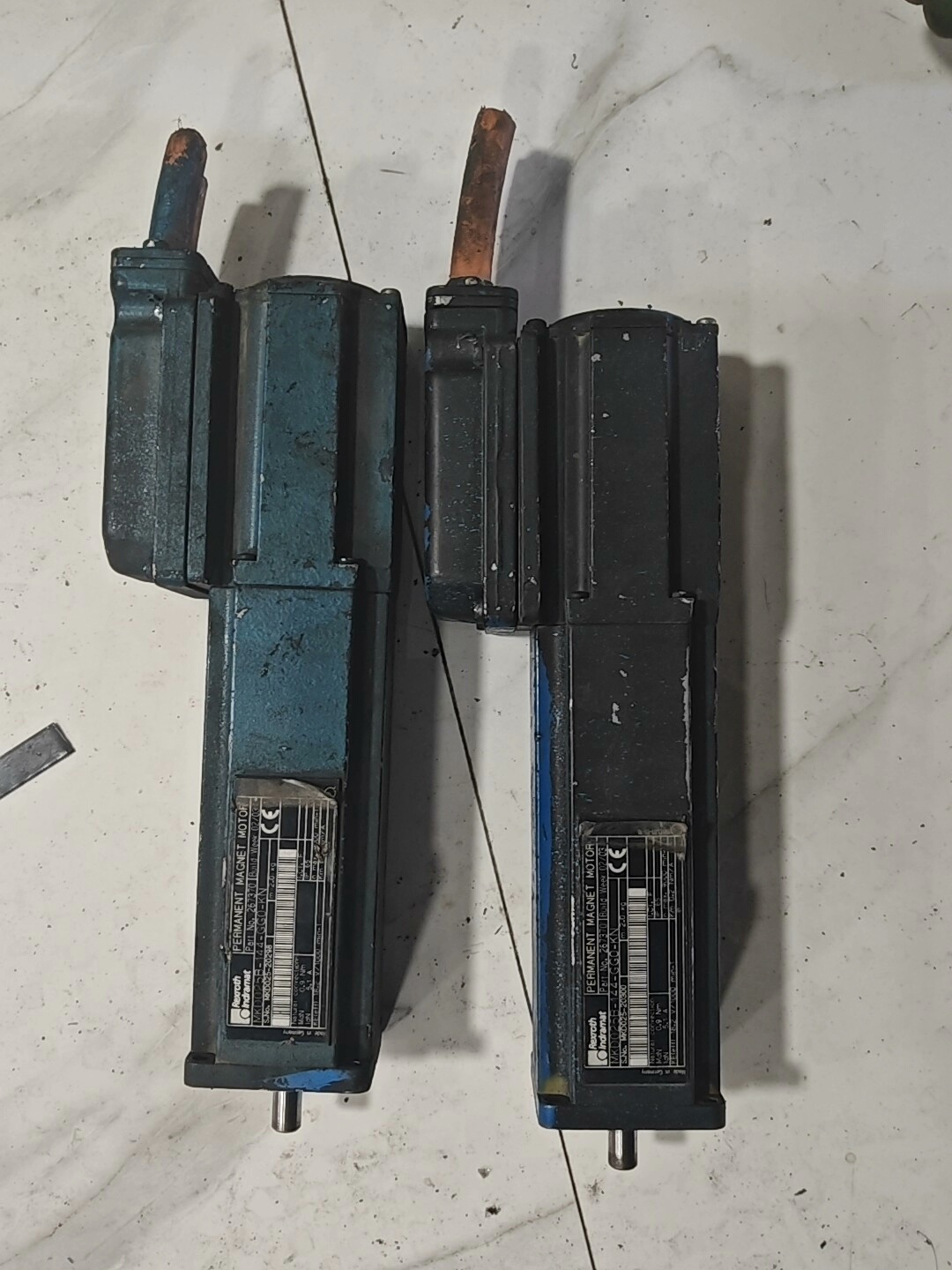 力士乐REXROTH MKD025B-144-GG0-KN