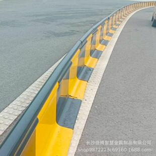 速公路A级移动八字钢护栏改道扩建防撞护栏临时施工活动分流栏