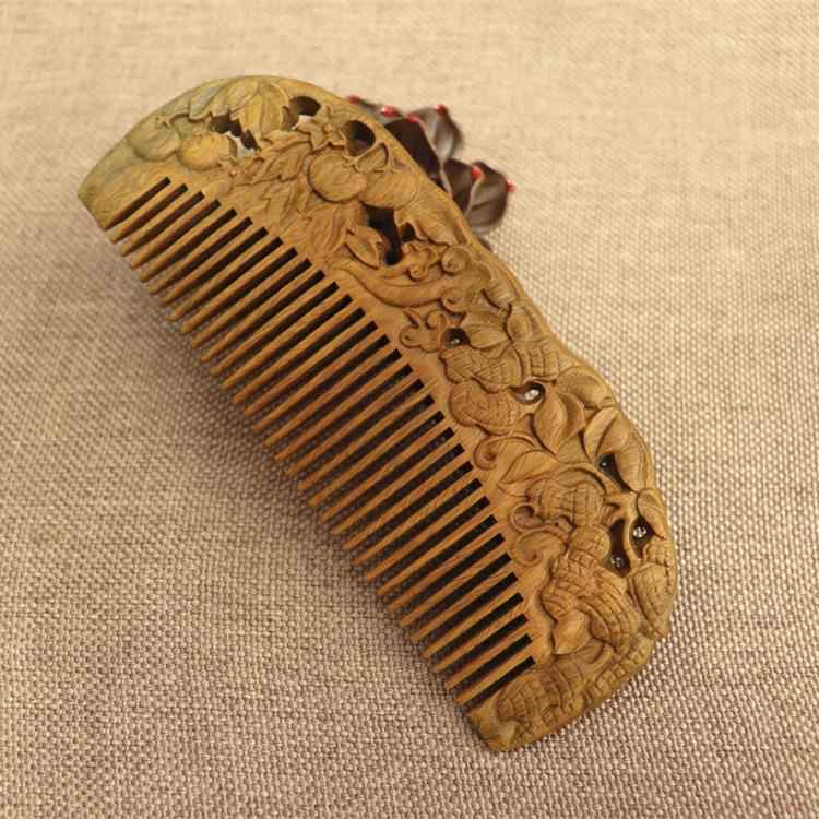 新款直销供应天然精品绿檀梳子 双面雕花生生世世三生三世檀香顺
