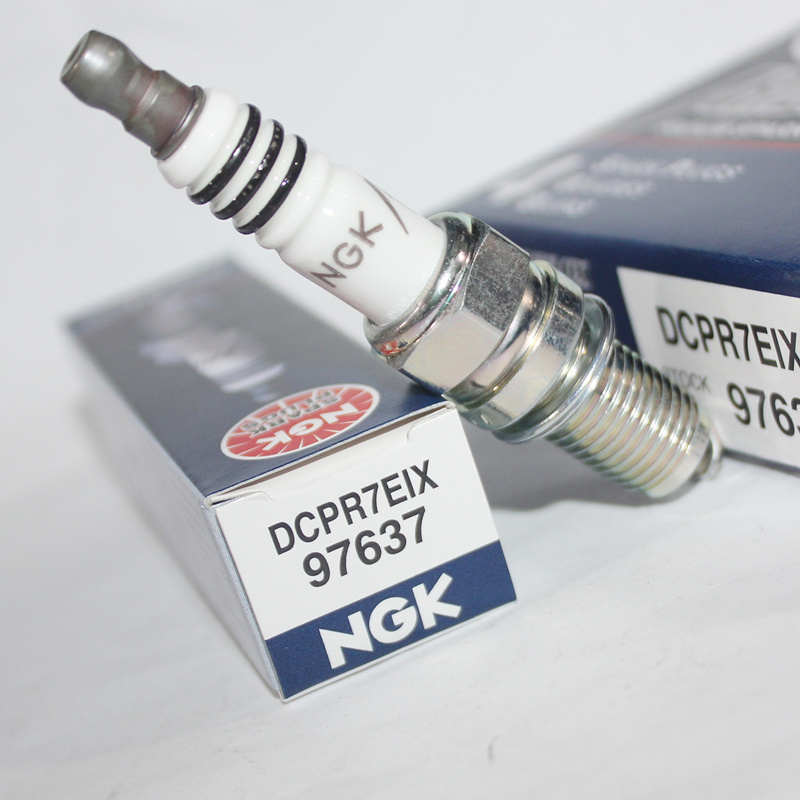 NGK铱金火花塞DCPR7EIX适用KTM杜卡迪摩枭香帅水星25-60匹四冲程