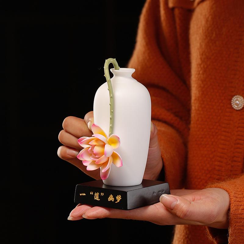 中式陶瓷工花卧瓶奢摆件办公室桌面莲花插轻室手干花小花OEE瓶装