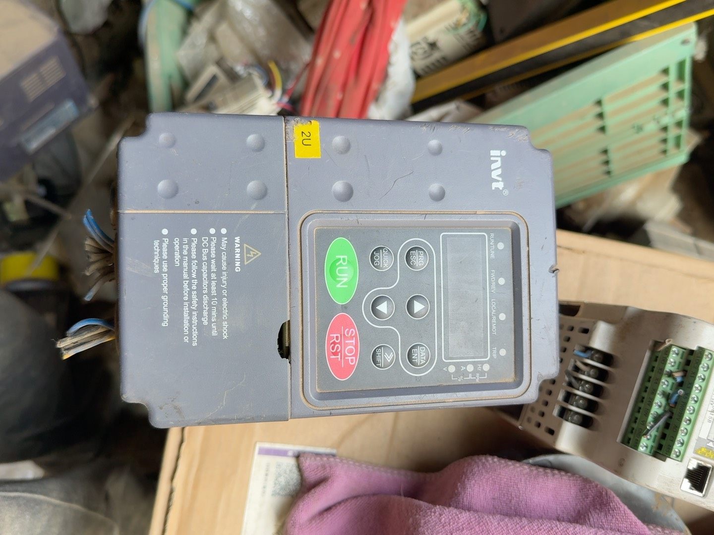 英威腾chf100a-0r7g-4成色型号样式如图有需要的看