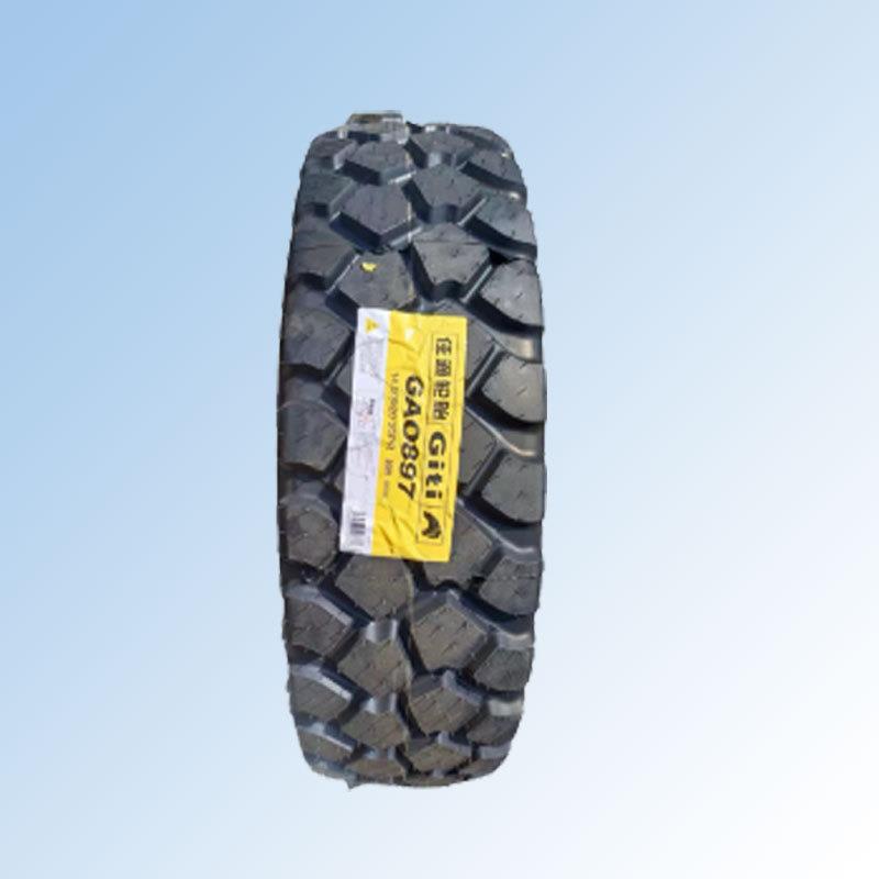 佳通(Giti)轮胎16.00R20GAO897花纹全钢子午线商用卡客车轮胎