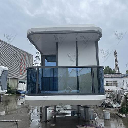 网红打卡拍照酒店可移动式太空舱内部智能系统科技感体验民宿