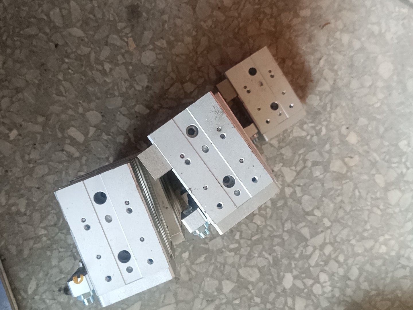 滑台气缸 12一30,两个起包邮