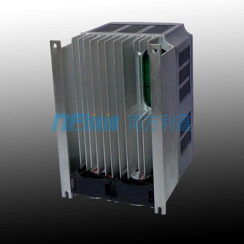 NFLIXIN 220v转380v变频器 11kw 三相电机变频器调速控制器 VFD