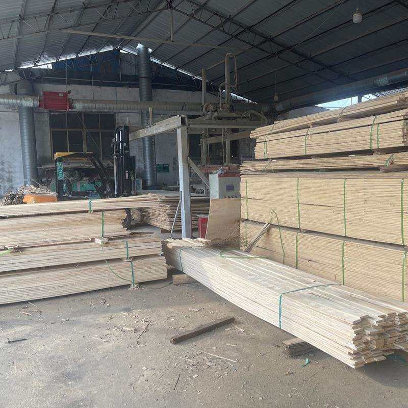 一次成型杨木胶合板条工程用多层板沙发家具装修杨木板条环保材质