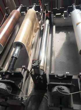 PVC地板生产线，墙板板材挤出设备。塑料机械