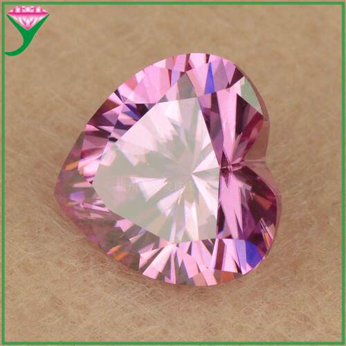 厂家粉莫桑 VVS1心形粉红色莫桑钻裸石 镶嵌戒面浅粉莫桑宝石