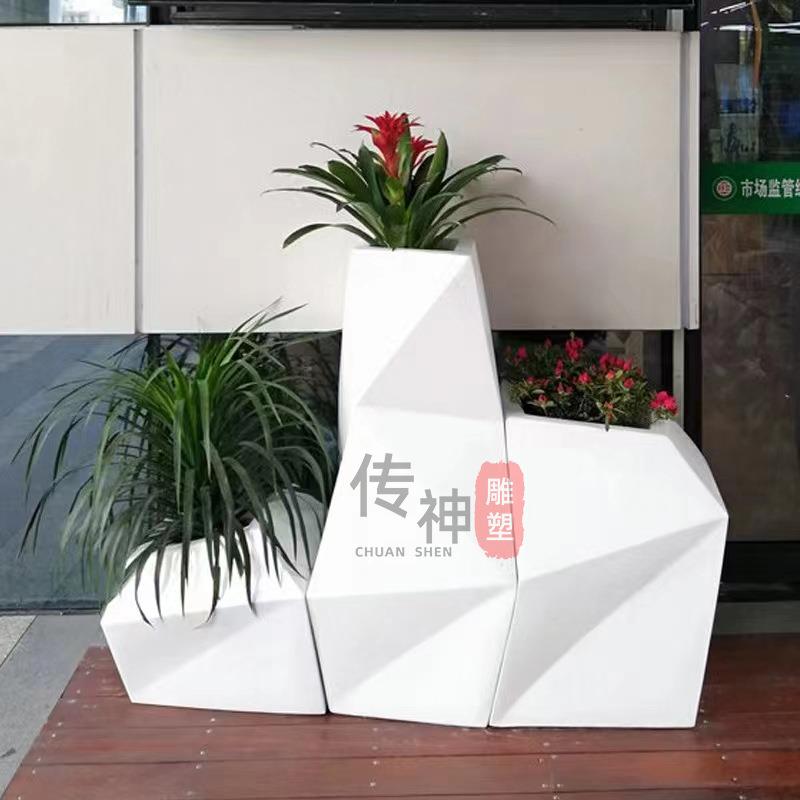 新款创意菱形花盆组合商场美陈落地大花器酒店花钵机场玻璃钢花盆