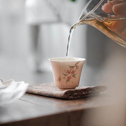 苍烟红落桃赋品茗杯功夫茶具陶瓷茶杯小号手绘釉下文人杯