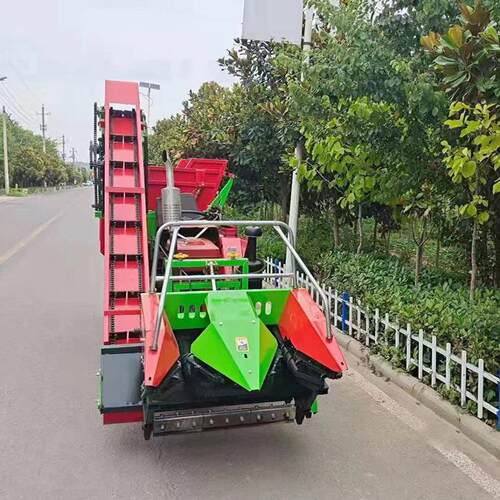 背负式玉米收割机收获机联合割台玉米收获机四轮牧草粉碎回收机