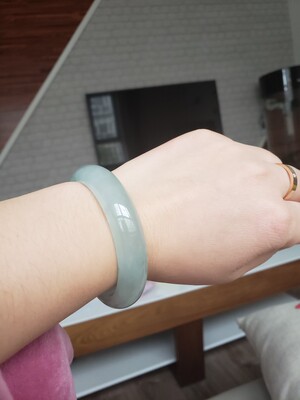 如何评价正玉堂天然玉镯子怎么样，到底是不真假，还是水货？