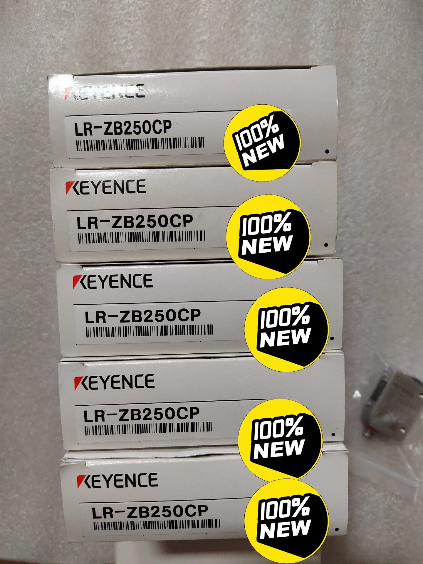 KEYENCE基恩士传感器LR-ZB250CP 实物图拍摄