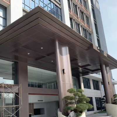 铝单板门头外幕墙面装饰板门头雨棚木纹吊顶包柱造型氟碳定制厂家