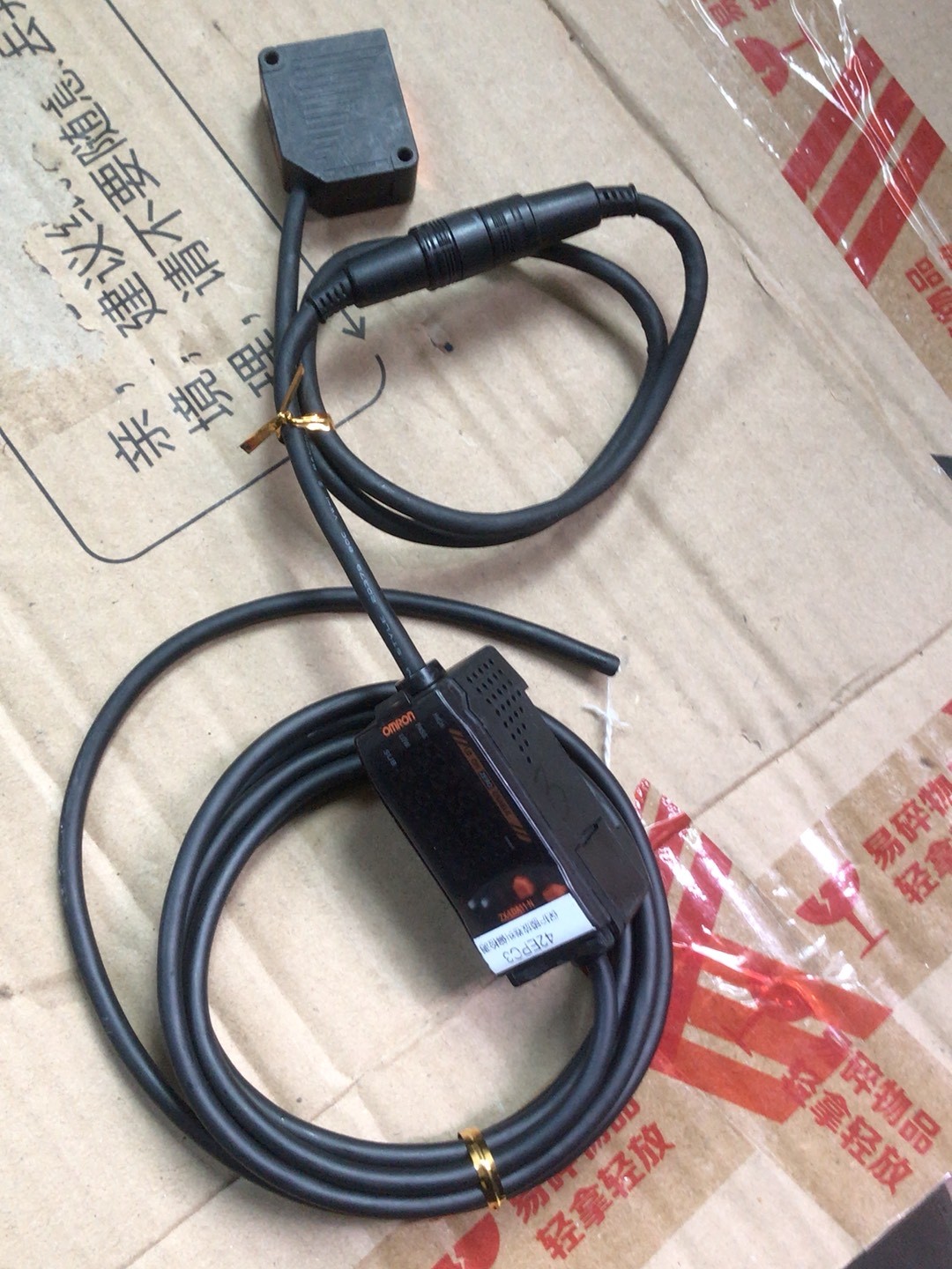 OMRON欧姆龙ZX-LDA11-N+ZX-LD100光电传
